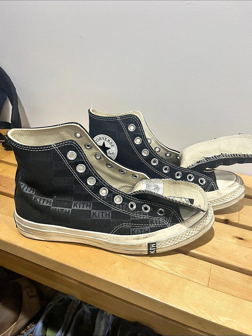 Converse Chuck Taylor All Star High Top Sneakers Black & White US 9